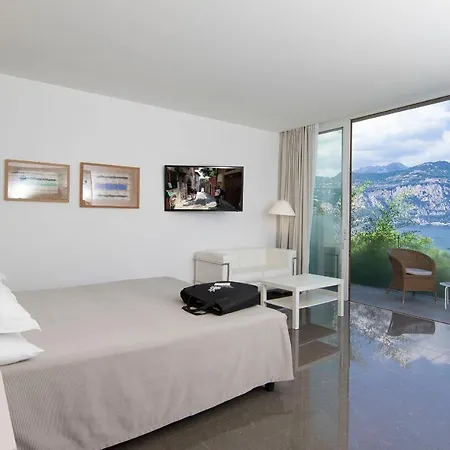 Hotel Bellevue San Lorenzo (Adults Only) Malcesine Exterior foto